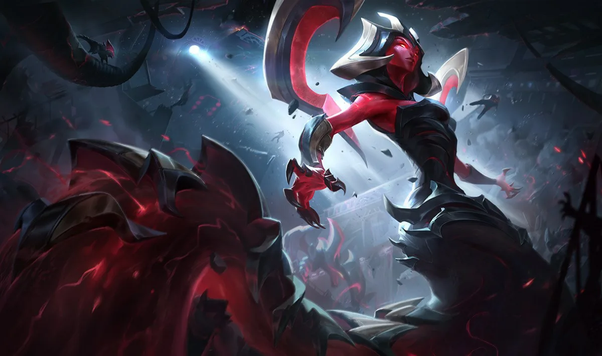 Eternum Cassiopeia with a red face and silver blade-like head armor rises above a dark segmented tail threaded with red energy