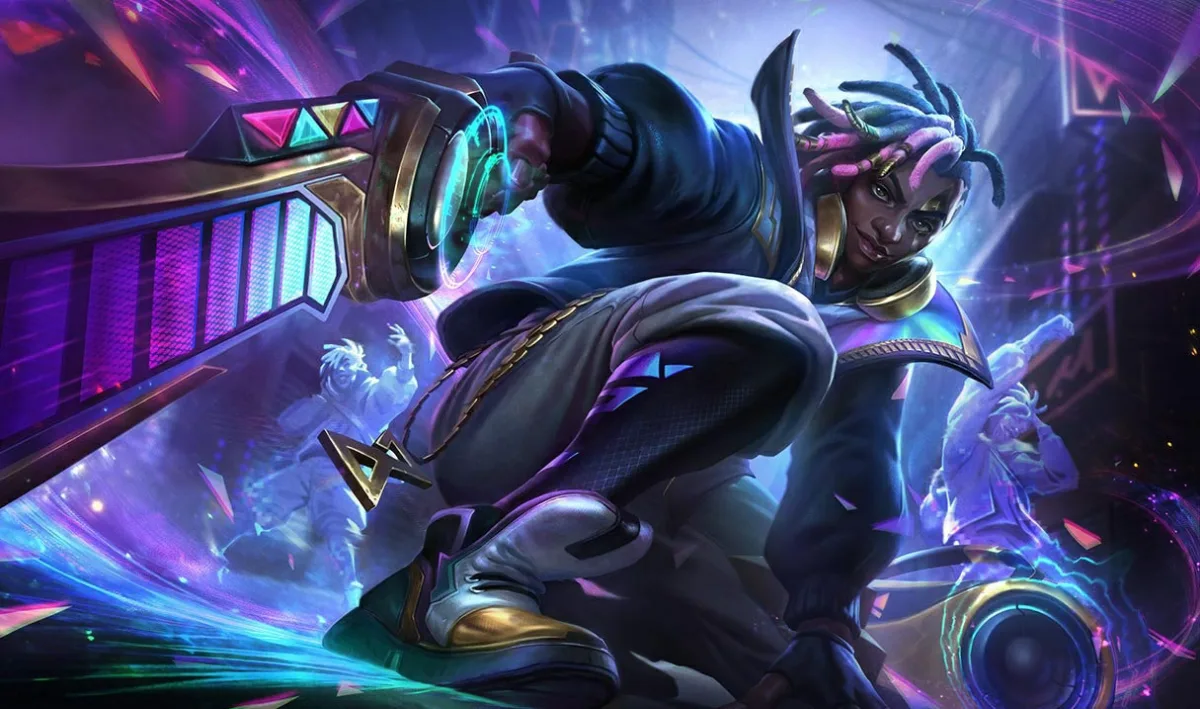 Breakout True Damage Ekko posing with a piano-key weapon under purple club lights