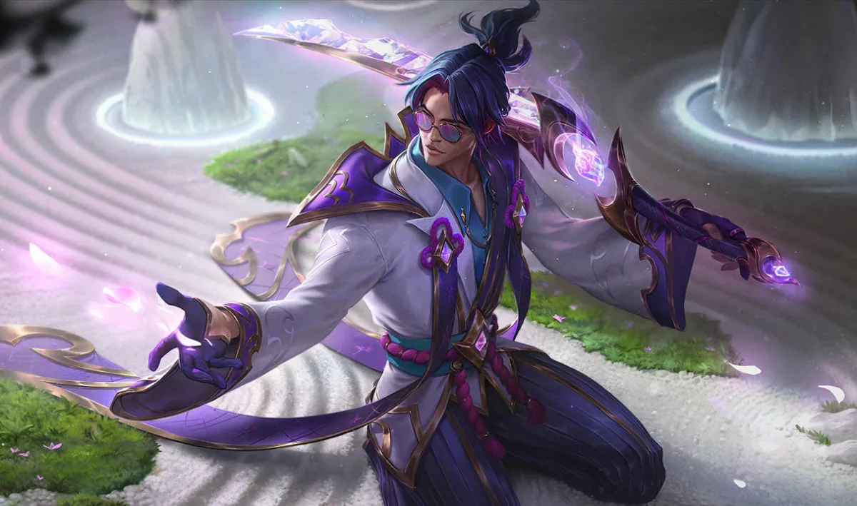 Prestige Spirit Blossom Master Yi wearing white and gold