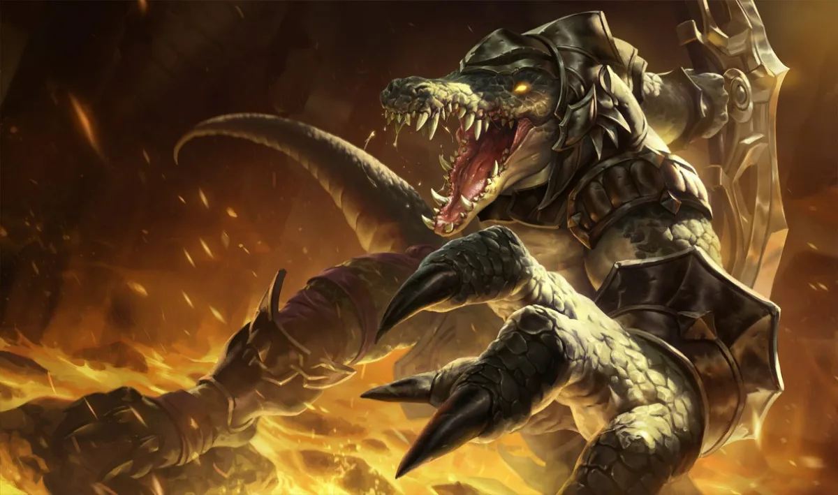 Base Renekton roaring in dark armor with a gold-lit weapon